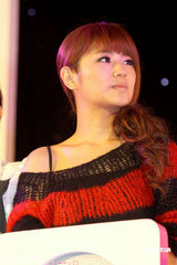 幻灯图集：刘若英现身上海 SHE想尝世博台湾馆小吃