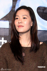 信宣布即将开唱 与张悬看纪录片呼吁大家爱地球 