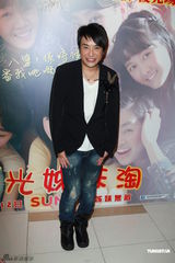 组图：《阳光姐妹淘》香港上映 尹光等众星捧场