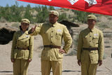 幻灯图：《兵团往事》新疆热拍 涓子庆生晒幸福