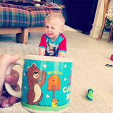 组图：杯子宝宝创意照走红 妈妈齐呼卡哇伊