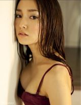 组图：熟女永池南津子性感内衣写真秀玲珑身段