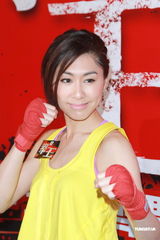 组图：无线《拳王》将播 郑嘉颖否认内地赚3千万