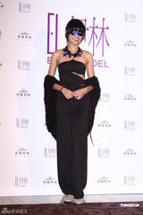 组图：林嘉绮爆乳成台湾模特公司年会焦点