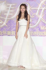 组图：陈晓东驾豪车出席发布会 熊黛林穿白色婚纱