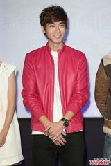 组图：唐禹哲对同性友人上下其手 对方直呼享受