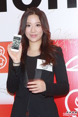 组图：伍咏薇力撑杨怡为人 何超盈否认新恋情