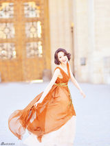 组图：蓝燕巴黎迷人复古写真烈焰红唇