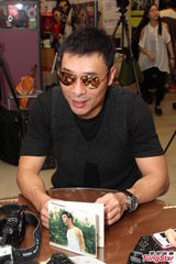 组图：许志安求婚要有惊喜 郑秀文独爱肌肉安仔