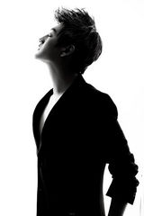 组图：多亮新专辑主打歌《醉后放手》MV曝光