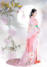 组图：《兰陵王妃》张含韵定妆展现古典气质