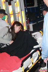 EXO-M袭港上千粉丝朝圣 两巴士相撞场面混乱