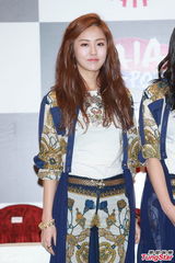 高清组图：Beast等赴港开唱 泫雅望与PSY再合作