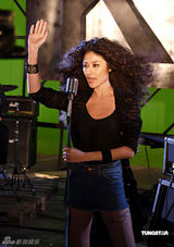 高清组图：陈慧琳全新造型拍新歌《微光》MV 