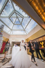 独家：直击刘璇王弢浪漫海上婚礼 新人深情拥吻