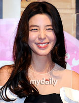 组图：林昌正金奎丽出席新片《害怕爱情》媒体首映