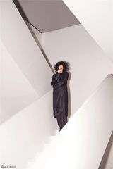 组图：余男杂志大片狂野造型打造颓废艺术范