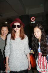 组图：刘恺威杨幂婚礼直击 伴娘唐嫣率先抵达