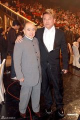 幻灯图：黎明现身慈善晚宴 众艺人劲歌热舞支持公益