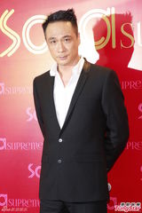 组图：陈法拉出席活动称未定合约去向