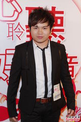 组图：《好声音》香港开唱 赵露走光露底