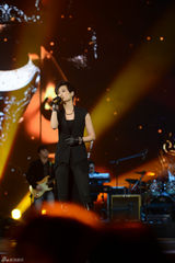 组图：李宇春携乐队献唱江苏春晚Live串烧