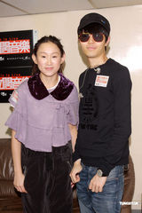 组图：王菀之方大同齐聚彩排 大方谈及私生活