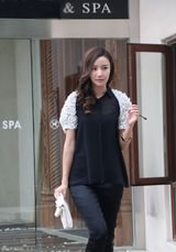 组图：韩雨芹街拍黑白配秀出时尚自我