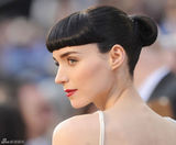 高清组图：奥斯卡红毯鲁妮-玛拉白裙圣洁