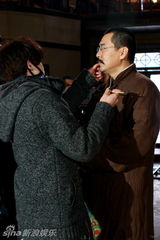 《开天辟地》热拍 陈建斌蒋勤勤“低调”演伟人