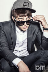 高清组图：徐仁国拍时尚写真 冷酷眼神魅力十足