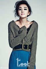 高清组图：秀爱时尚大片锁骨迷人 性感不失气场