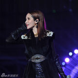 组图：郑秀文许志安林丹等助阵皮具盛典谈时尚