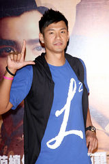 幻灯图集：《泪王子》台北首映 关颖高叉旗袍抢镜