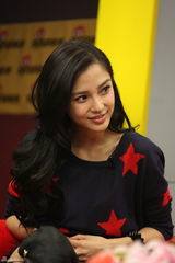 高清图：刘若英桂纶镁Angelababy聊《全球热恋》