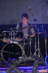 组图：五月天亮相电影首映会 台上火热献唱