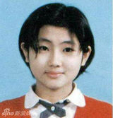 幻灯图：女星今昔对比 李宇春幼时甜美赵薇变化大