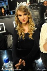 幻灯图集：好莱坞群星齐聚为海地地震灾民募善款