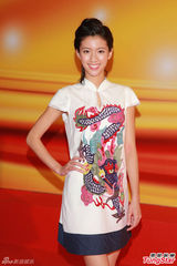 组图：TVB高层设宴 杨怡徐子珊靓丽出席