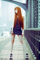 组图：卫薇儿上演摩登清凉系列 全新写真性感惹人爱