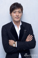 组图：章子怡张东健多伦多拍写真展魅力