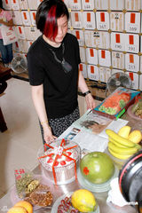 幻灯图集：肥肥沈殿霞生忌 好友陈淑芬等拜祭