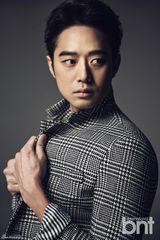 组图：韩星千正明拍时尚写真 尽显成熟魅力