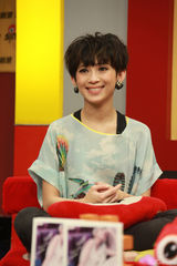 组图：戴佩妮畅聊新专辑 做唱片难做音乐很快乐