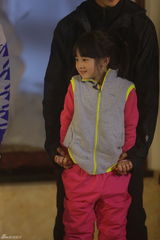 组图：《爸爸》雪乡抢先看 萌娃玩雪脸蛋红扑扑