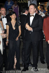 高清图：《我们需要谈谈凯文》首映 蒂尔达大秀裸背