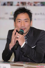 组图：五月天石头演戏上瘾 欲挑战同性恋角色