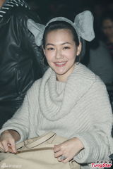 组图：小S不惜展示小腹亲证没怀孕