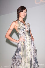 组图：隋棠身形消瘦代言走秀 享受单身不理旧爱绯闻