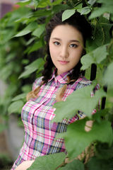 组图：刘筱筱全新森女写真 气质清新可人